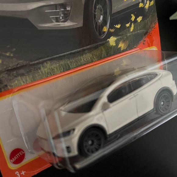 Matchbox Tesla Model X 59/100 1:64 diecast white - Picture 4 of 5